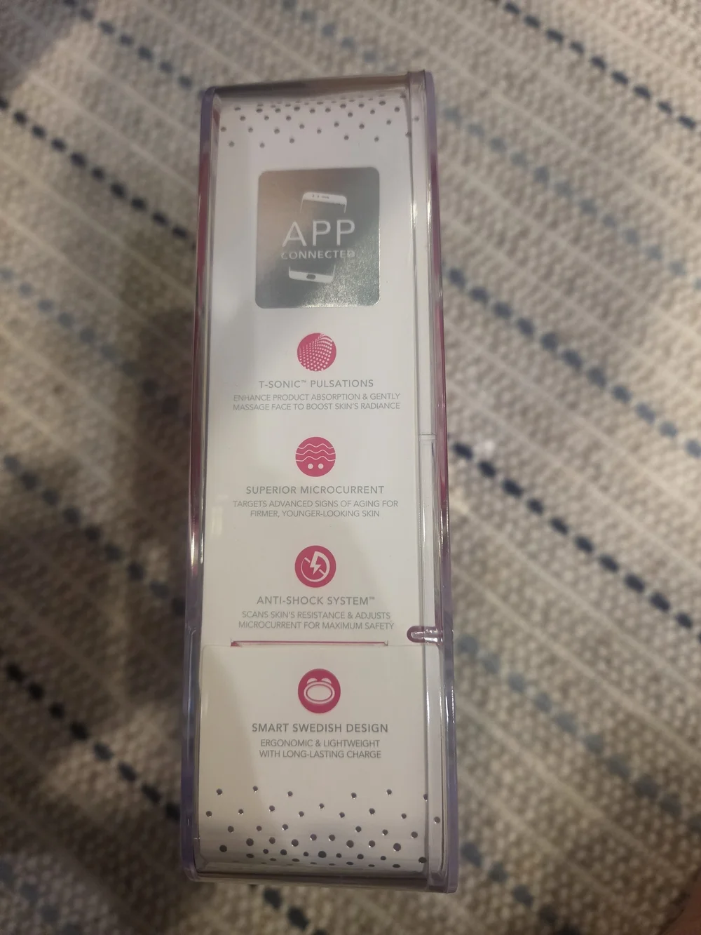 FOREO BEAR™ Smart Microcurrent Facial Toning Device — Pink